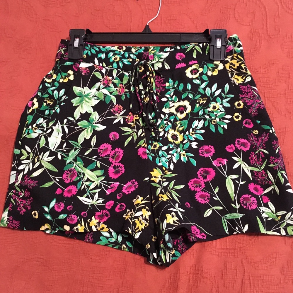 NWT WAYF shorts XS